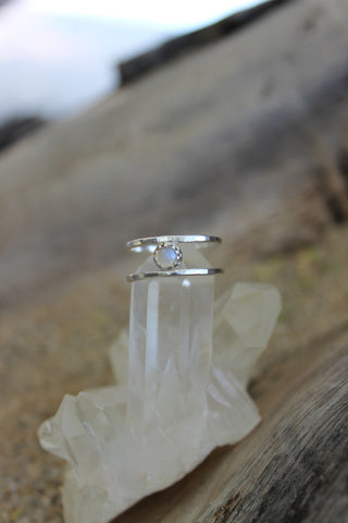MOONSTONE RING DOUBLE BANDED